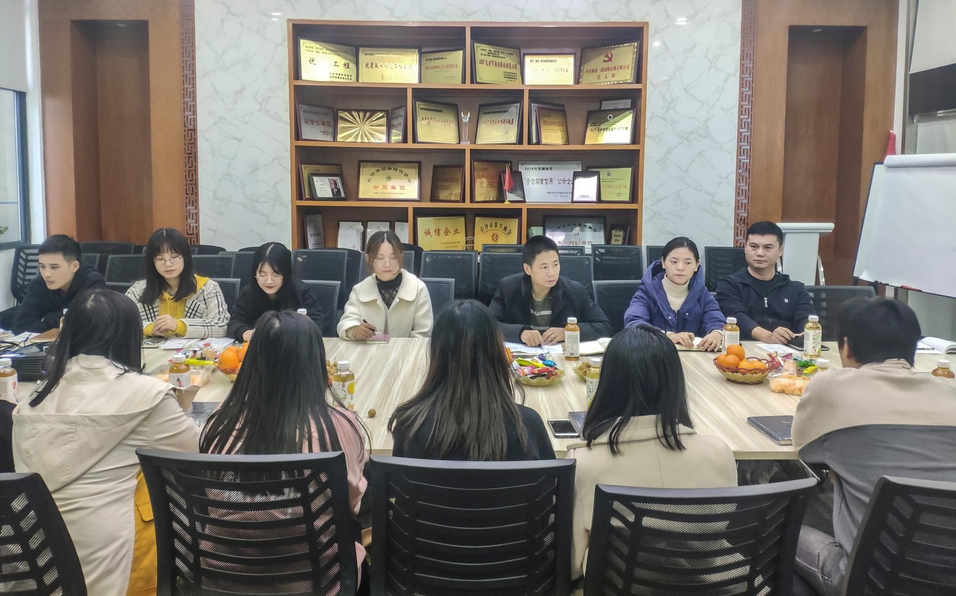 湖南(nan)省(sheng)一(yi)建園(yuan)林建設(shè)有(you)限公(gong)司(si) 湖南(nan)省(sheng)一(yi)建(jian)園(yuan)林建(jian)設(shè)有限公司