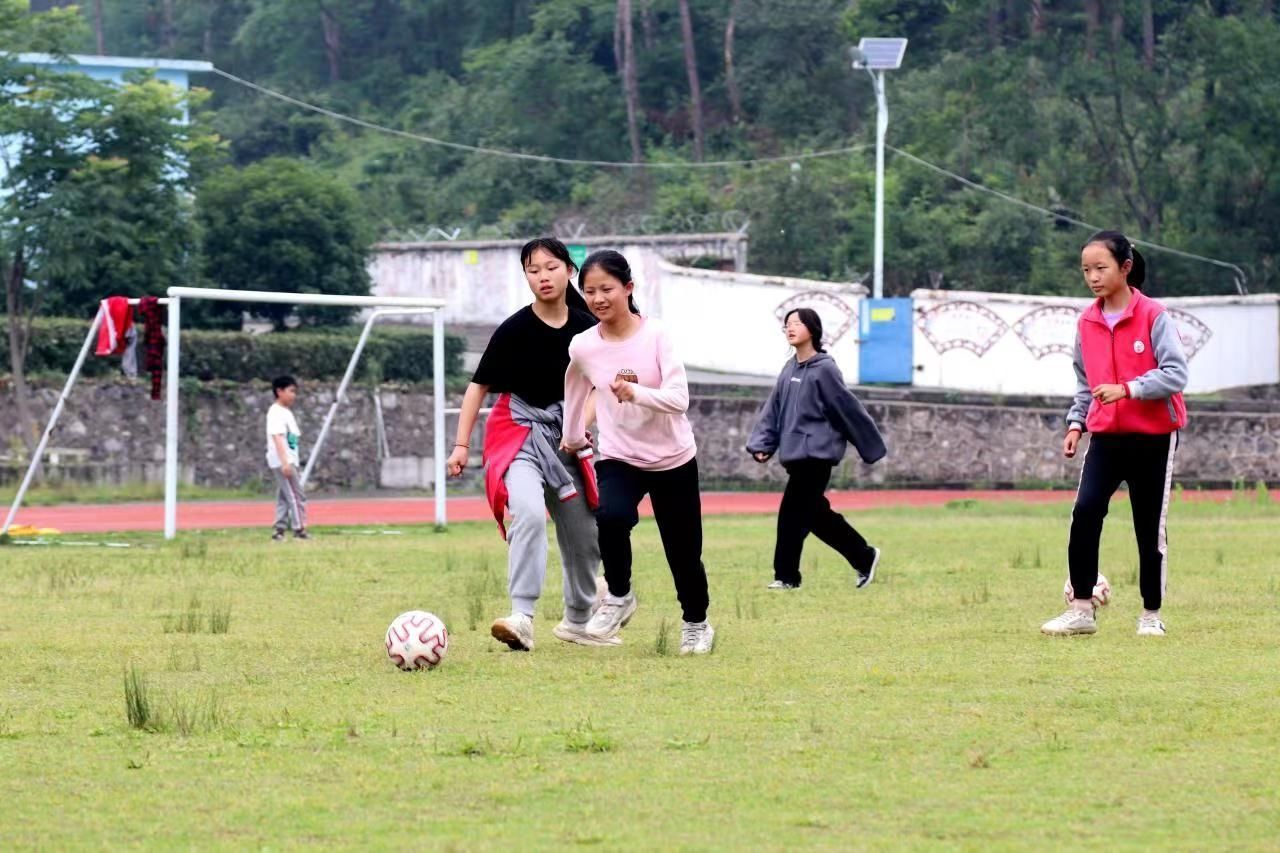 湖(hu)南(nan)省一建園(yuan)林(lin)建設有限(xian)公司 湖(hu)南(nan)省(sheng)一(yi)建(jian)園林(lin)建設有(you)限公司