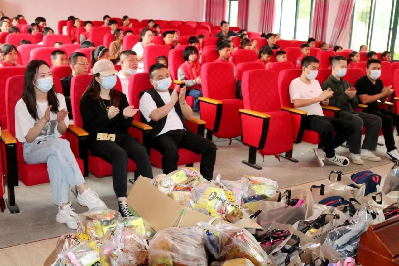 湖(hu)南省(sheng)一建園林(lin)建(jian)設(she)有限(xian)公(gong)司 湖(hu)南省一(yi)建(jian)園(yuan)林建設有(you)限公(gong)司(si)