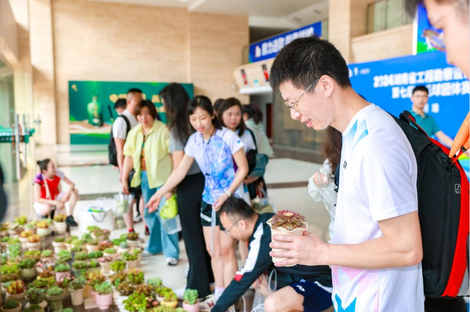 湖南省(sheng)一建園林(lin)建設(shè)(she)有(you)限(xian)公(gong)司(si) 湖(hu)南(nan)省(sheng)一建(jian)園林(lin)建(jian)設(shè)(she)有限(xian)公司