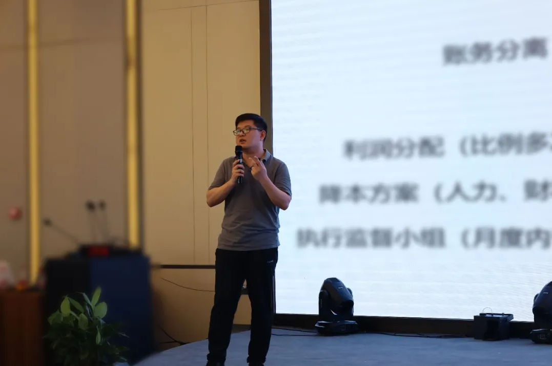 湖(hu)南(nan)省一建園(yuan)林(lin)建(jian)設(shè)有限(xian)公司 湖南(nan)省一(yi)建(jian)園(yuan)林建(jian)設(shè)有限(xian)公(gong)司(si)