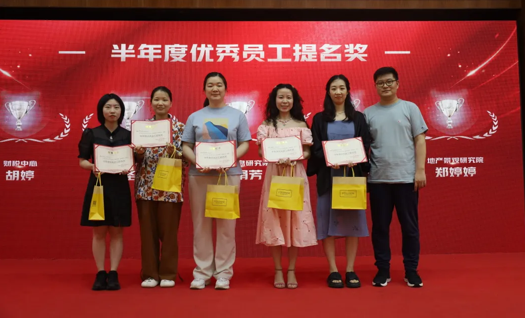 湖南(nan)省一(yi)建(jian)園(yuan)林建(jian)設(shè)有限公司 湖南(nan)省一(yi)建園(yuan)林建設(shè)有(you)限公司