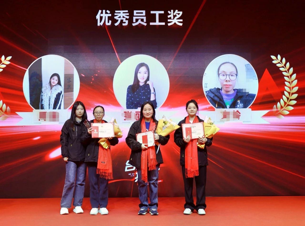 湖(hu)南省一建園林(lin)建設(shè)(she)有限公司(si) 湖南(nan)省一建園(yuan)林(lin)建設(shè)有限(xian)公司