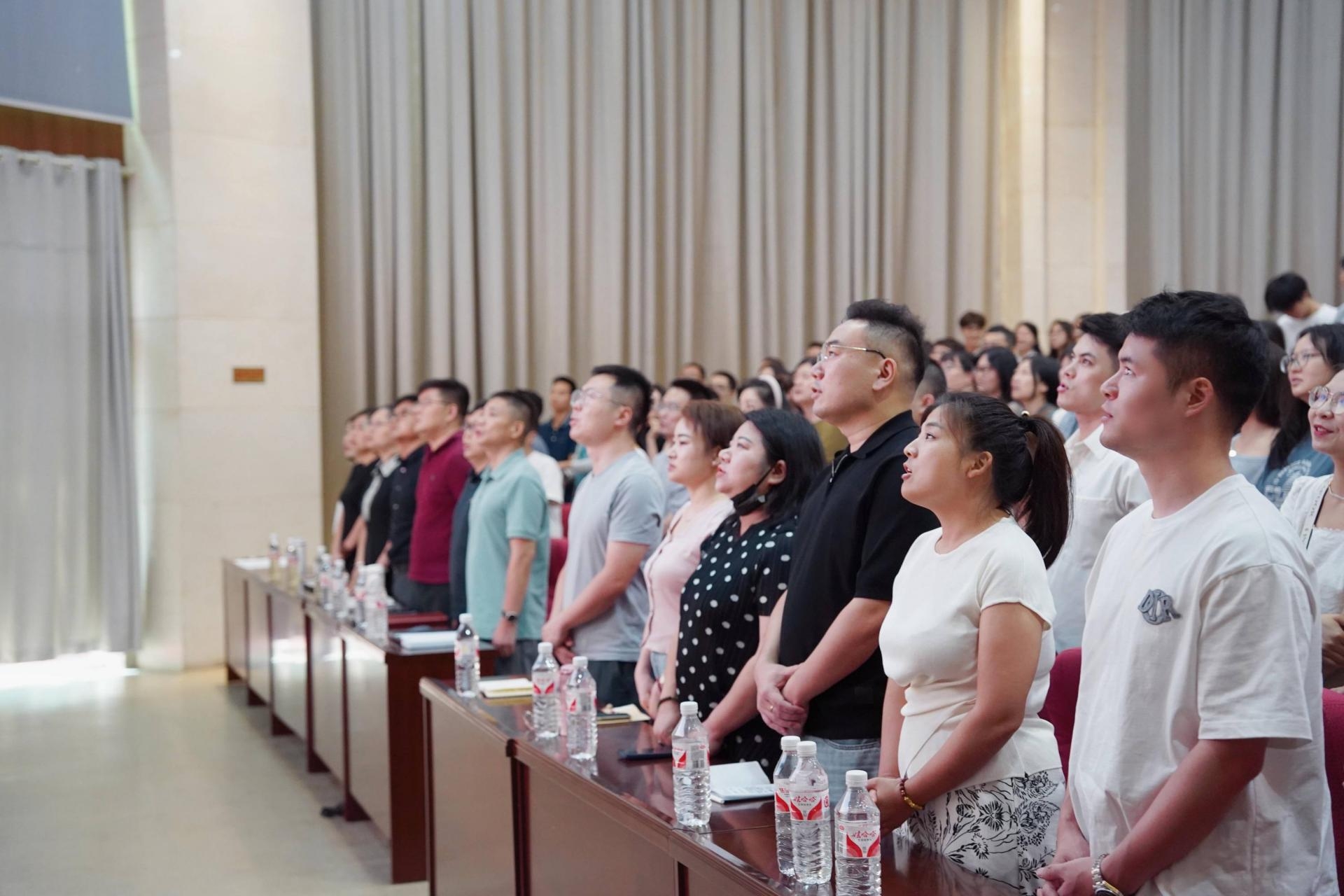 湖(hu)南省(sheng)一建(jian)園林建設(shè)(she)有(you)限(xian)公司(si) 湖(hu)南(nan)省一(yi)建園林建(jian)設(shè)(she)有(you)限公司(si)